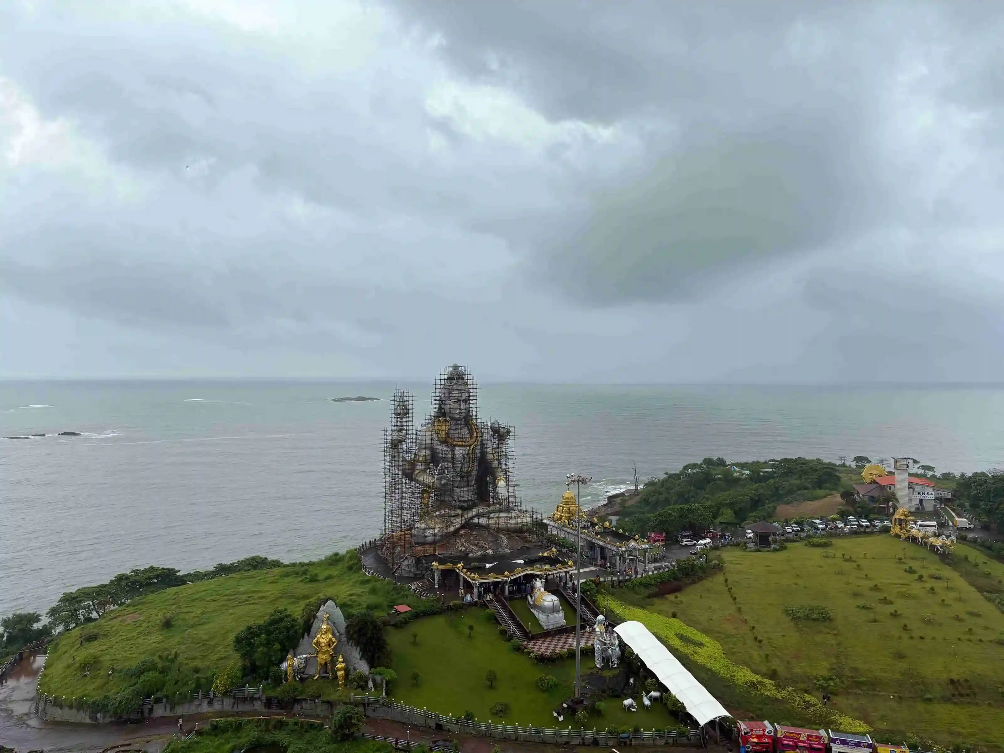 Gokarna Beach Trek โ Murudeshwara & Honnavara - Image 1